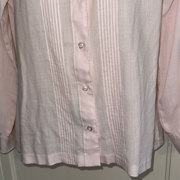 Vtg 70s Panther Light Pink Polyester/Rayon Button-Up Shirt/Removable Bow Tie - Picture 3 of 8